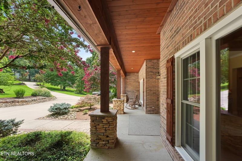 16 Milnor Cir, Crossville, TN 38558