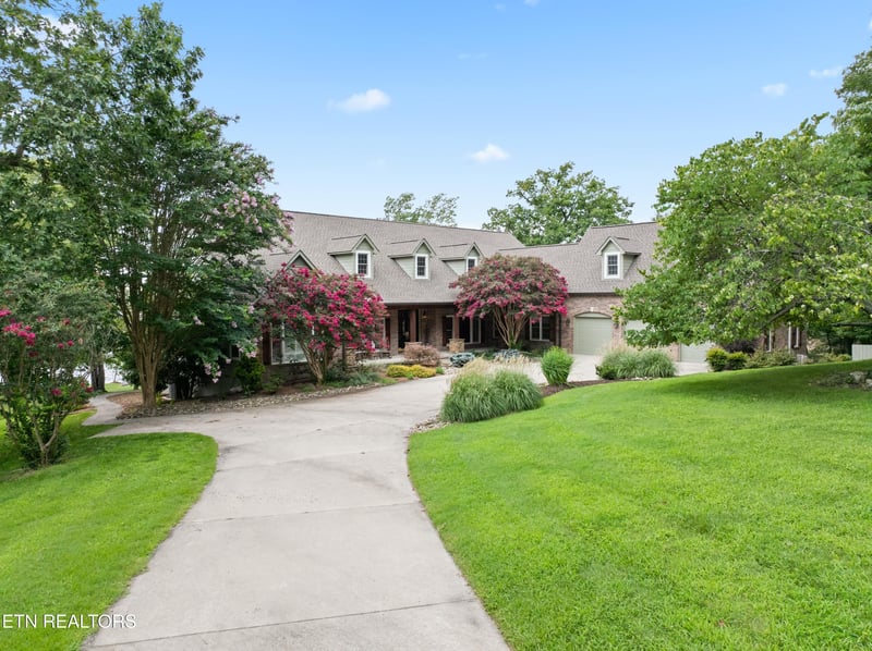 16 Milnor Cir, Crossville, TN 38558