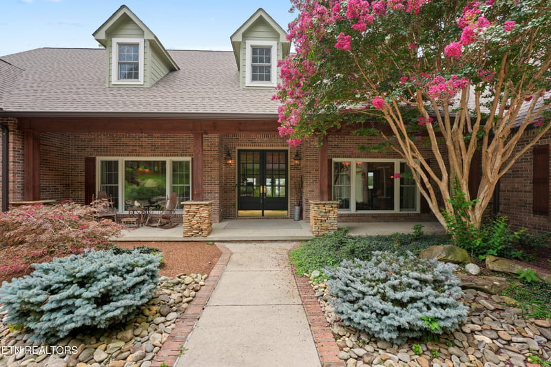 16 Milnor Cir, Crossville, TN 38558
