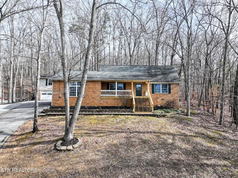 16 Monaco Ln, Oak Ridge, TN 37830