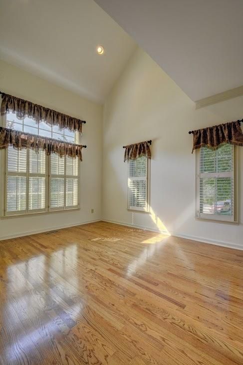 16 Radisson, Oak Ridge, TN 37830
