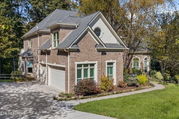 16 Rockingham Rd, Oak Ridge, TN 37830