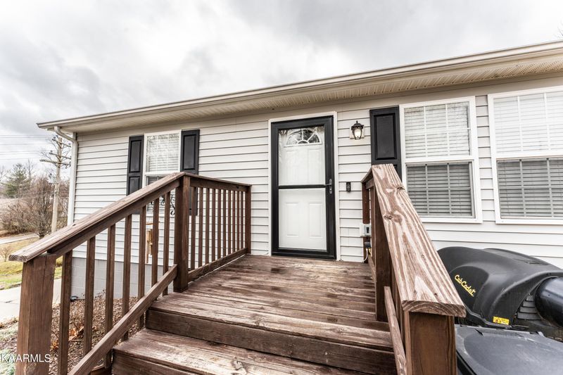 16 Rusty Blue Dr, Crossville, TN 38555