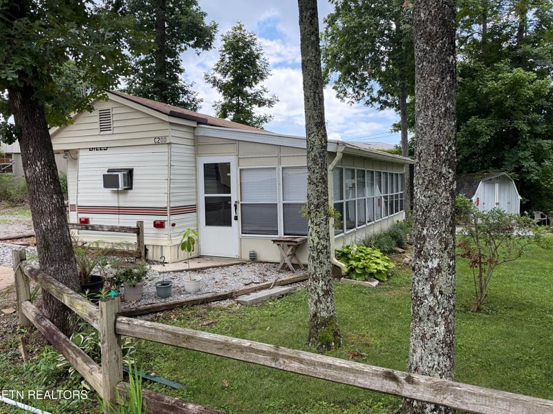 160 Apache Tr, Crossville, TN 38572