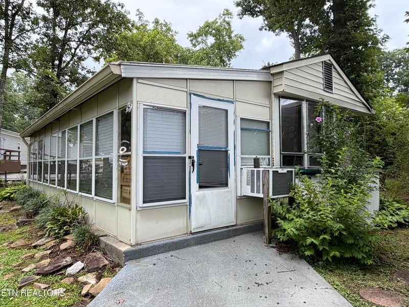 160 Apache Tr, Crossville, TN 38572
