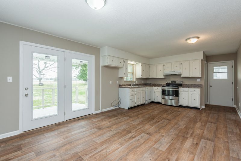 160 Brahman Rd, Kingston, TN 37763