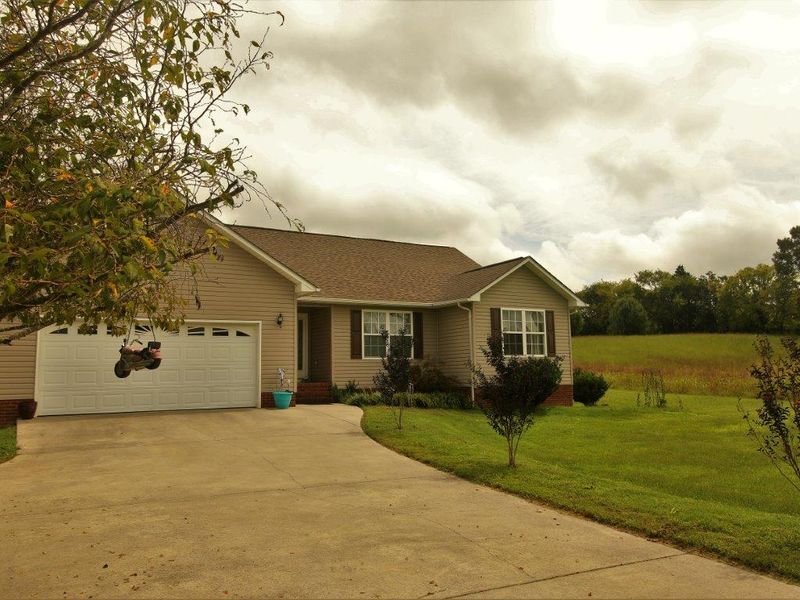 160 Carson Rd, Sweetwater, TN 37874