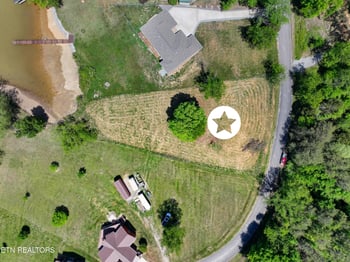160 Cherokee Cir, Ten Mile, TN 37880