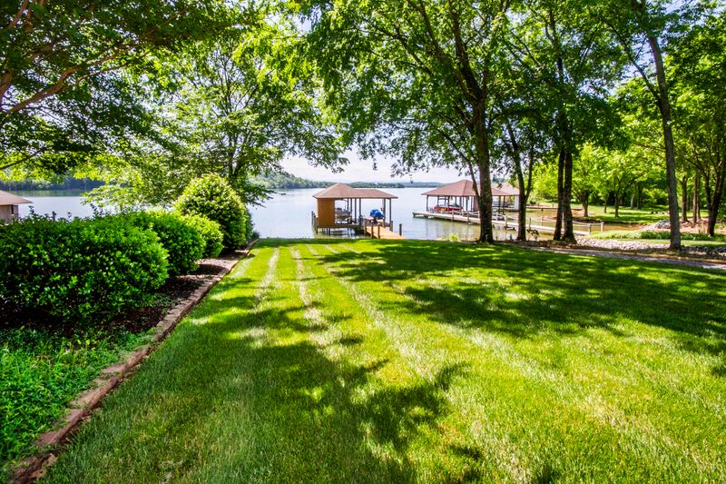160 Chickadee Cir, Vonore, TN 37885