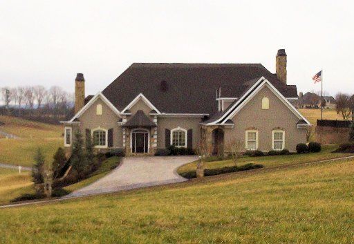 160 Goldfinch, Vonore, TN 37885