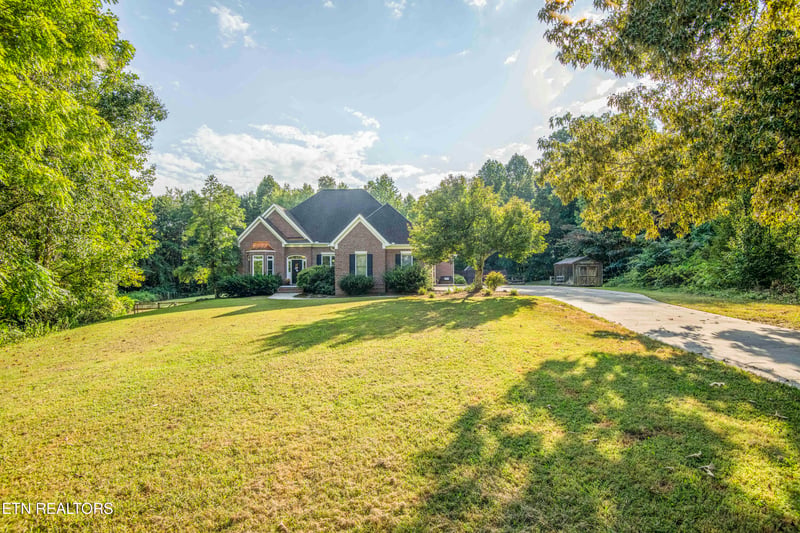 160 Grandview Ln, Clinton, TN 37716
