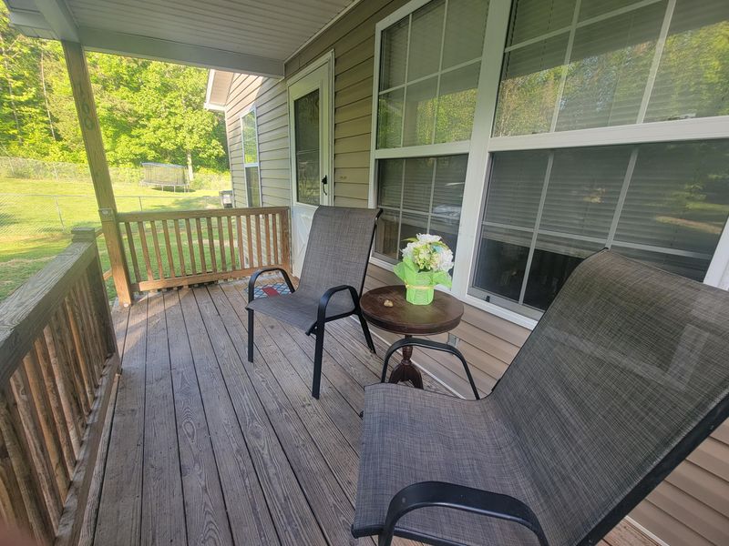 160 Midway Dr, Oliver Springs, TN 37840