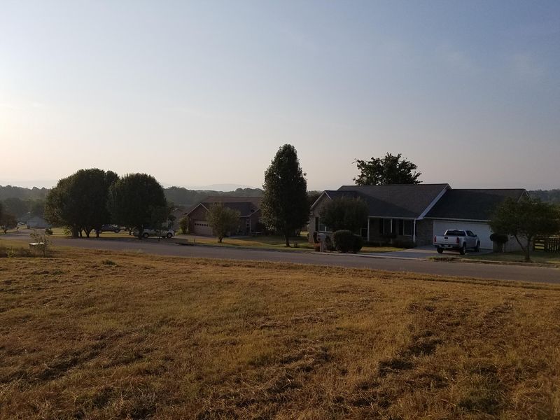 160 Mountain Crest Ln, Greenback, TN 37742