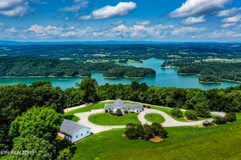160 Reece Lakeview Ln, Maynardville, TN 37807