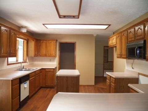 160 Vinsant Hollow Rd, Jacksboro, TN 37757