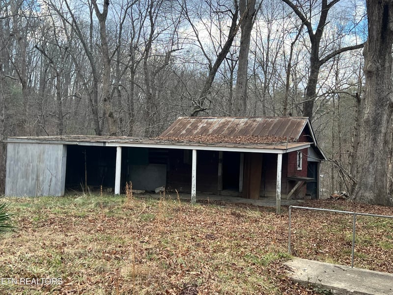 1600 Paint Rock Rd, Oneida, TN 37841