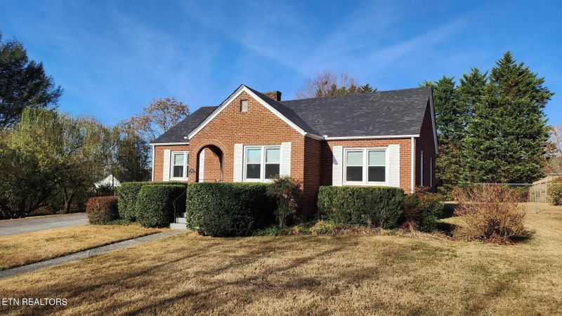 1601 Everett Ave, Maryville, TN 37804