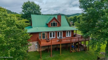 1602 Cove Crest Dr, Sevierville, TN 37862