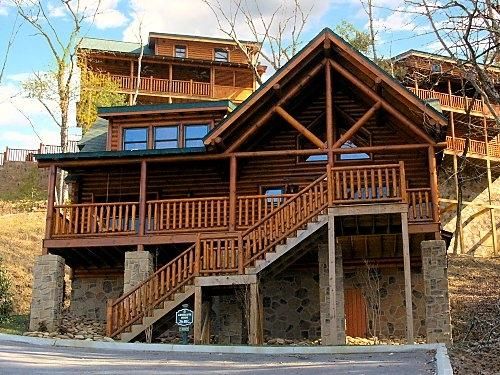 1602 Mountain Lodge Way, Pigeon Forge, TN 37862