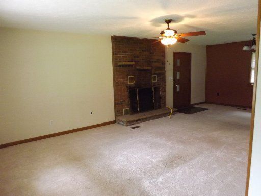 1602 Stanley St, Crossville, TN 38555