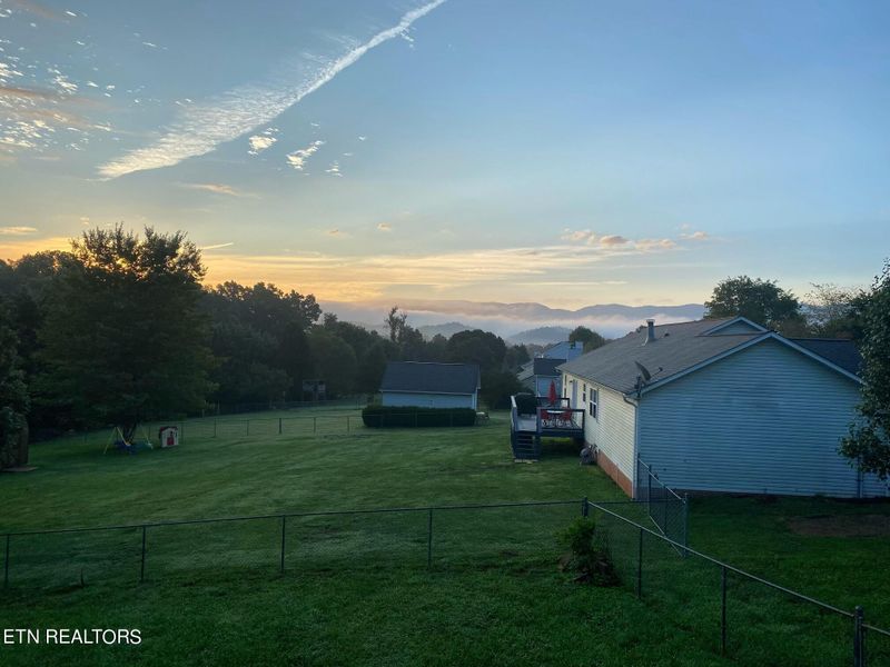 1604 Cavet Dr, Maryville, TN 37803