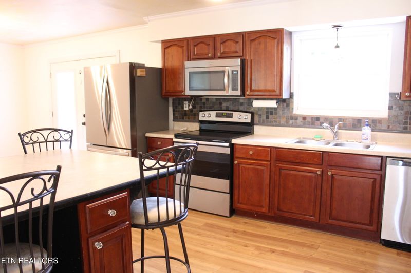 1604 Cherrybrook Dr, Knoxville, TN 37912