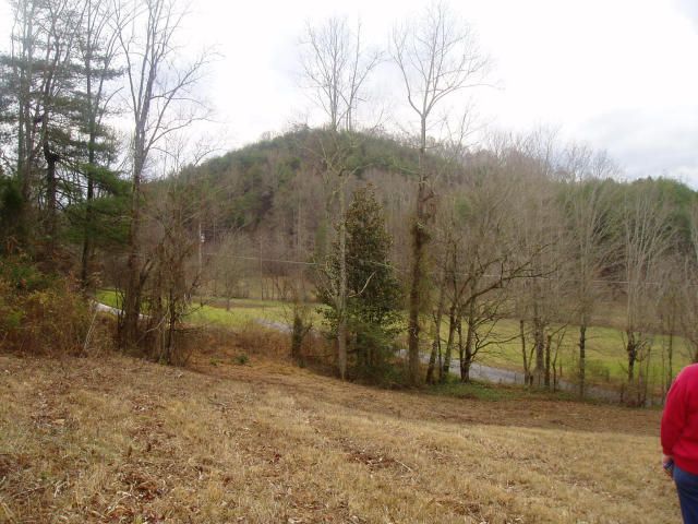 1605 Hughes Loop, Maryville, TN 37803