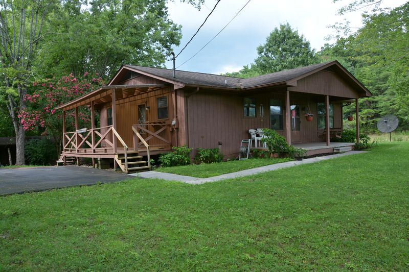 1605 Mccarter Hollow Rd, Sevierville, TN 37862