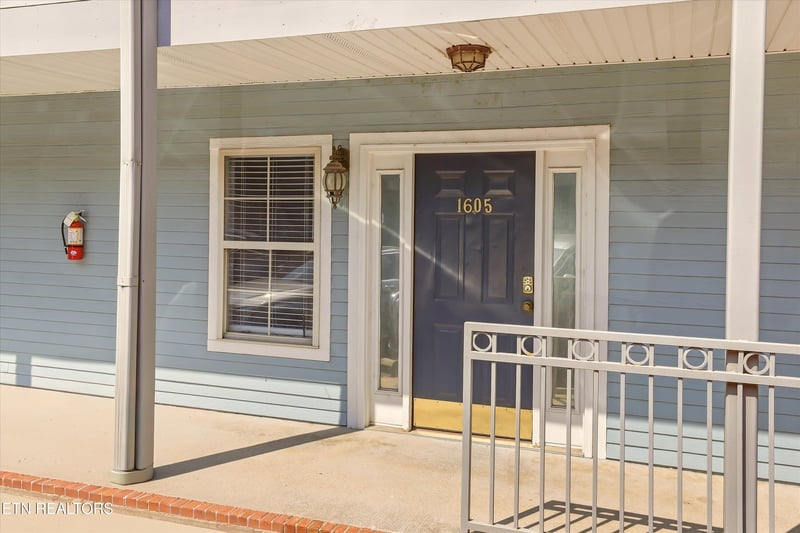 1605 Queen Anne Way, Knoxville, TN 37916
