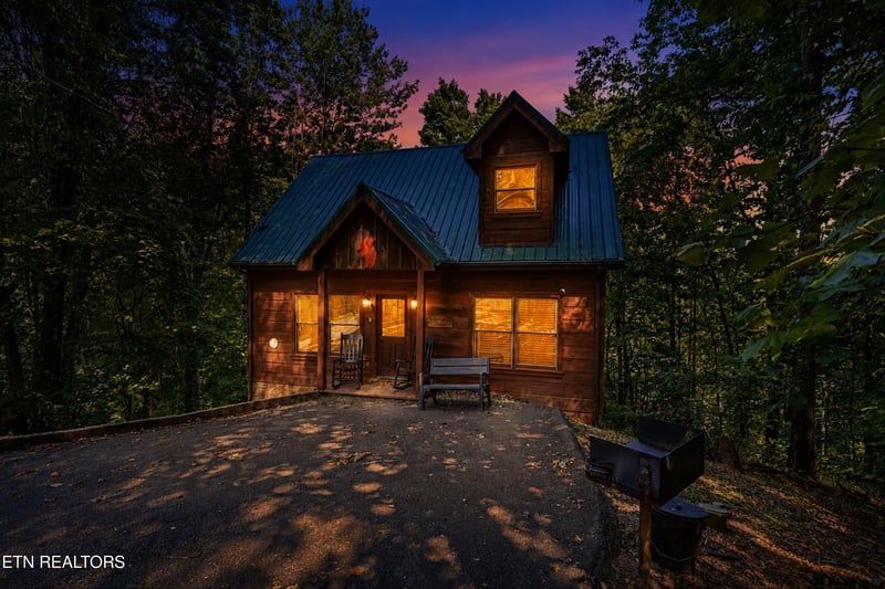 1605 Silver Poplar Ln, Sevierville, TN 37876