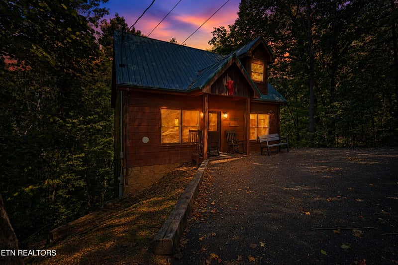 1605 Silver Poplar Ln, Sevierville, TN 37876