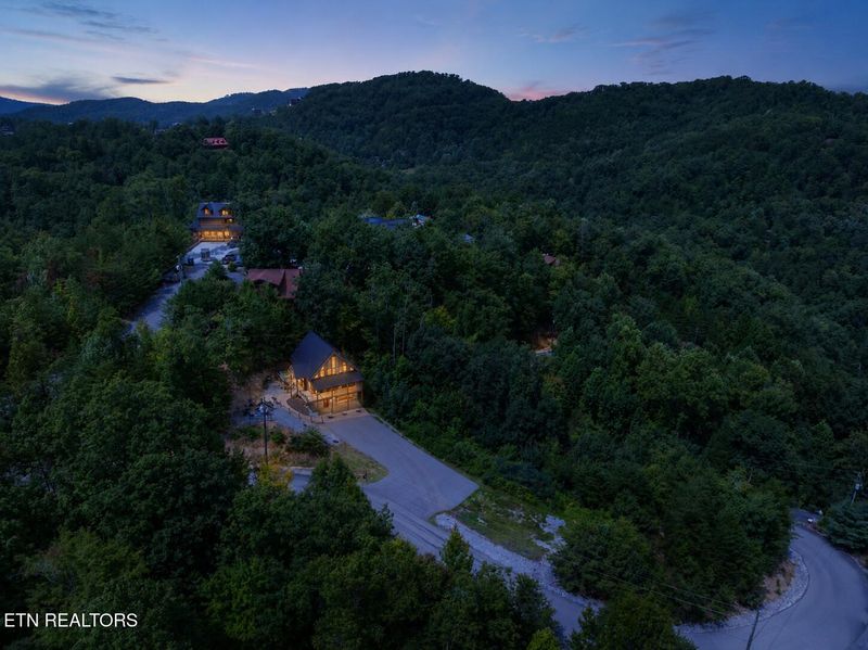 1606 Dove Wing Way, Sevierville, TN 37862