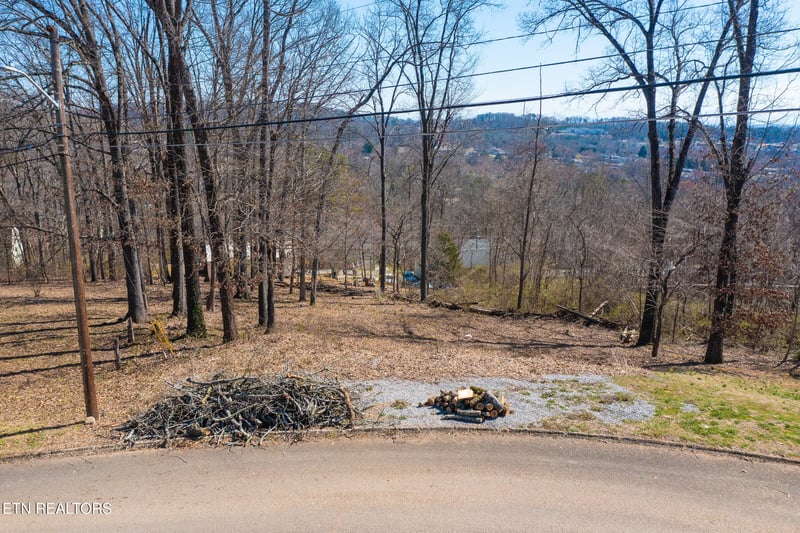 1606 Lazy Ln, Knoxville, TN 37912