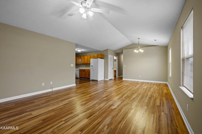 1607 Monte Vista Dr, Sevierville, TN 37862