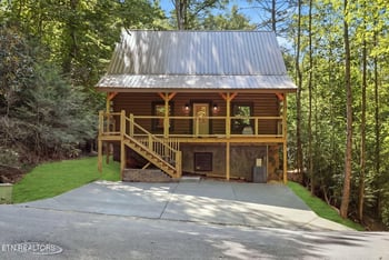 1607 Mountain Shadow Way, Gatlinburg, TN 37738