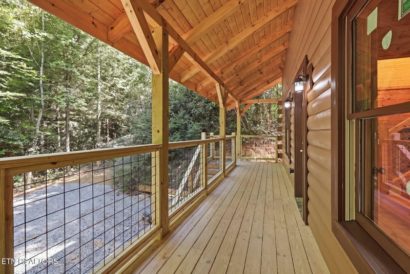 1607 Mountain Shadow Way, Gatlinburg, TN 37738