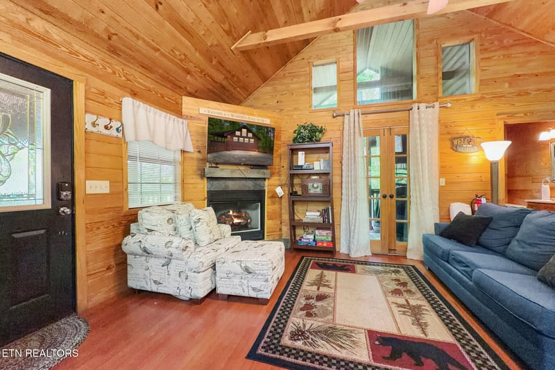 1607 S Mountain View Rd, Sevierville, TN 37876