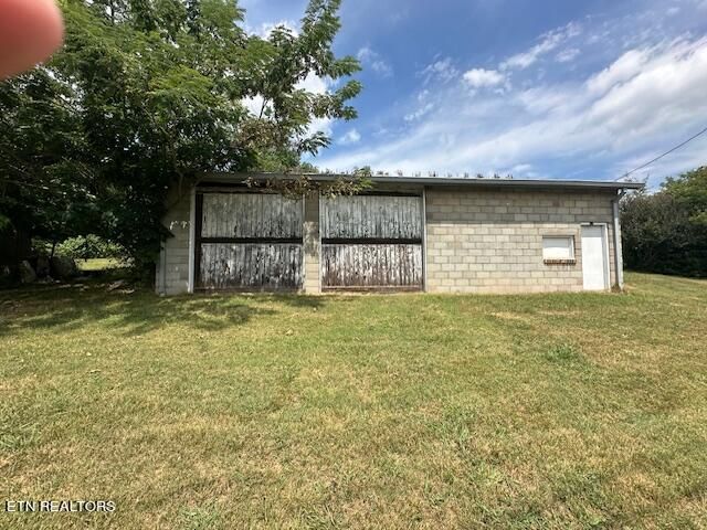 1607 W Emory Rd, Powell, TN 37849