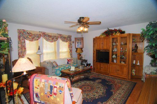 1608 Canterbury Downs Rd, Sevierville, TN 37862