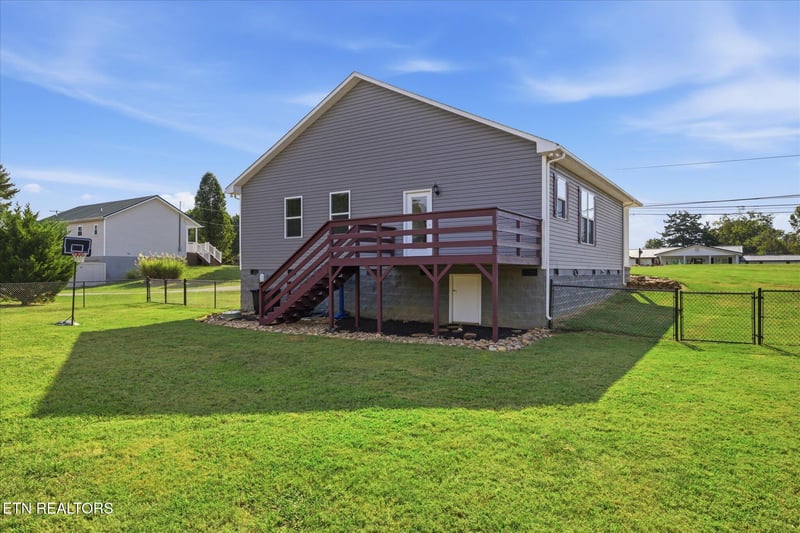 1608 Tazewell Pike, Plainview, TN 37721