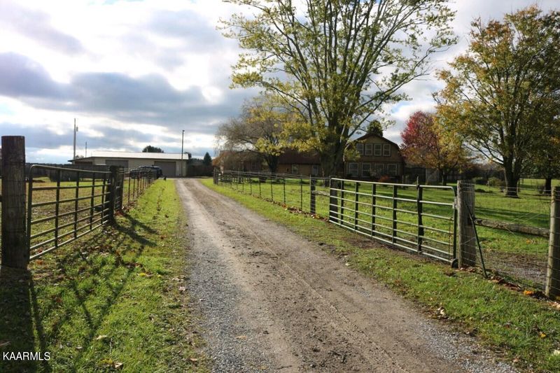 1609 Open Range Rd, Crossville, TN 38555