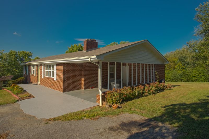 1609 Rogers Street St, Athens, TN 37303