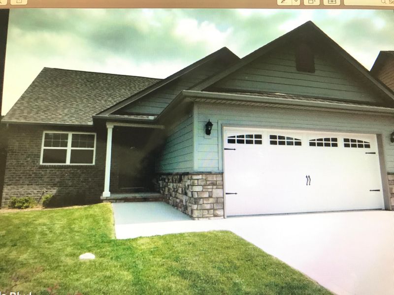 161 Crossroads Blvd, Oak Ridge, TN 37830
