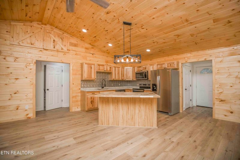 161 Duke Ln, Luttrell, TN 37779