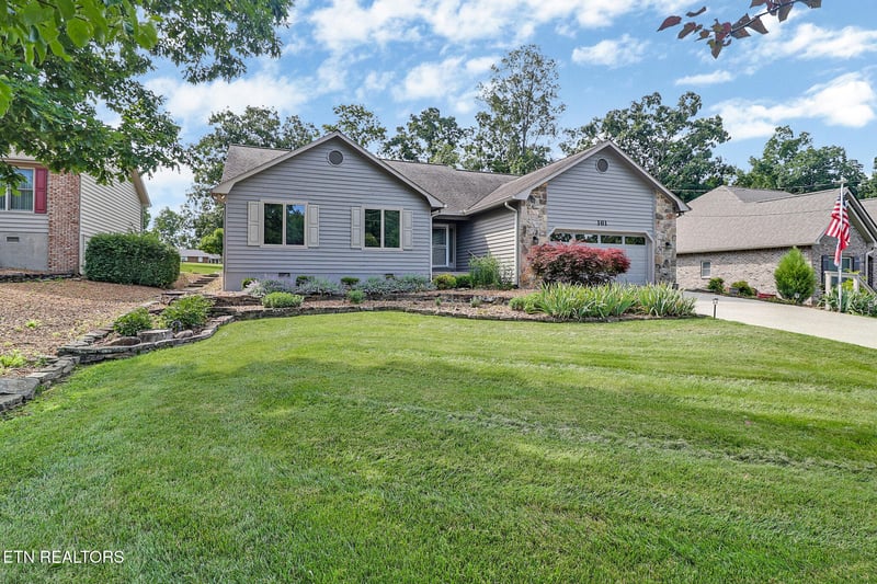 161 Greenwood Rd, Crossville, TN 38558