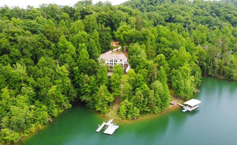 161 Hidden Cove Ln, Sharps Chapel, TN 37866