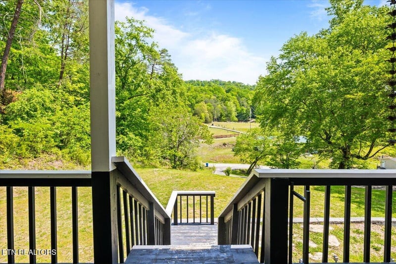 161 Mountain View Dr, Rocky Top, TN 37769
