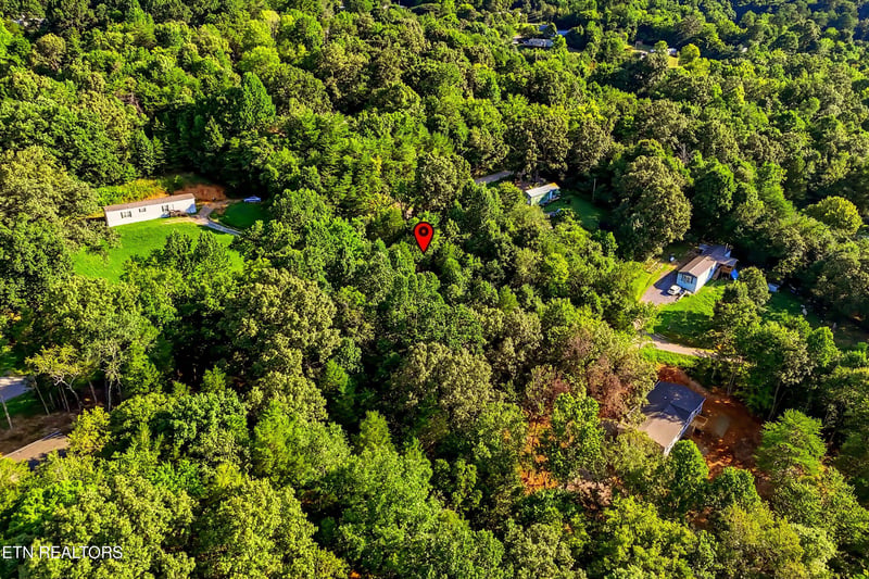 161 Pinecrest Dr, Loudon, TN 37774