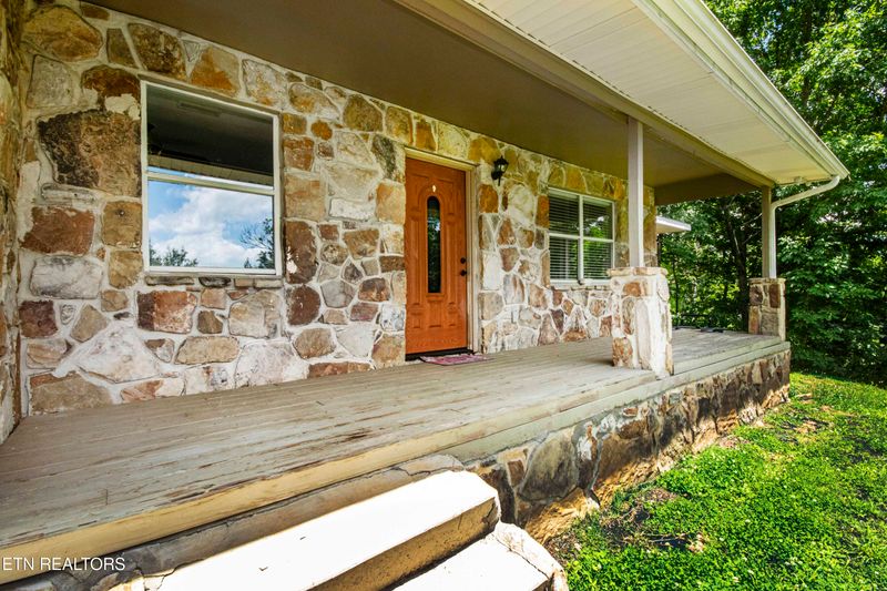 161 Strutt St, Oliver Springs, TN 37840