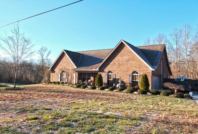 161 Wolf Peak Ln, Heiskell, TN 37754